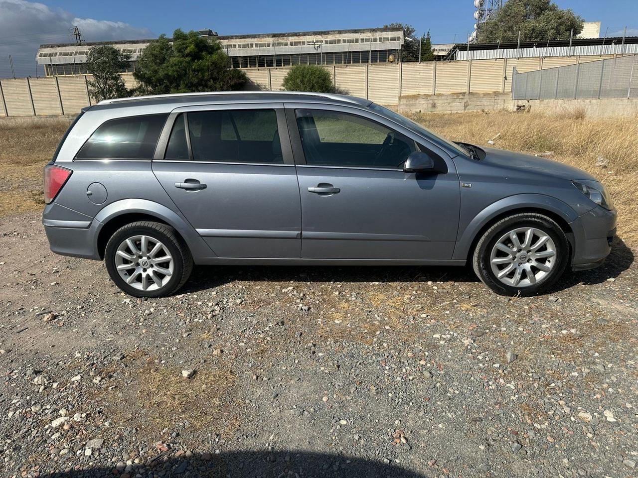 Opel Astra 1.6 Benzina Station Wagon Cosmo