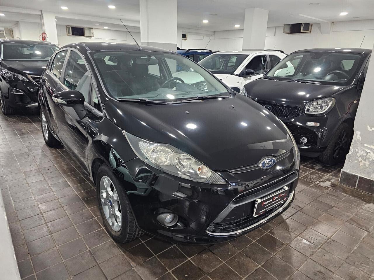 NUOVA FORD FIESTA TITANIUM 1.4 TDCI 70CV PER NEOPATENTATI