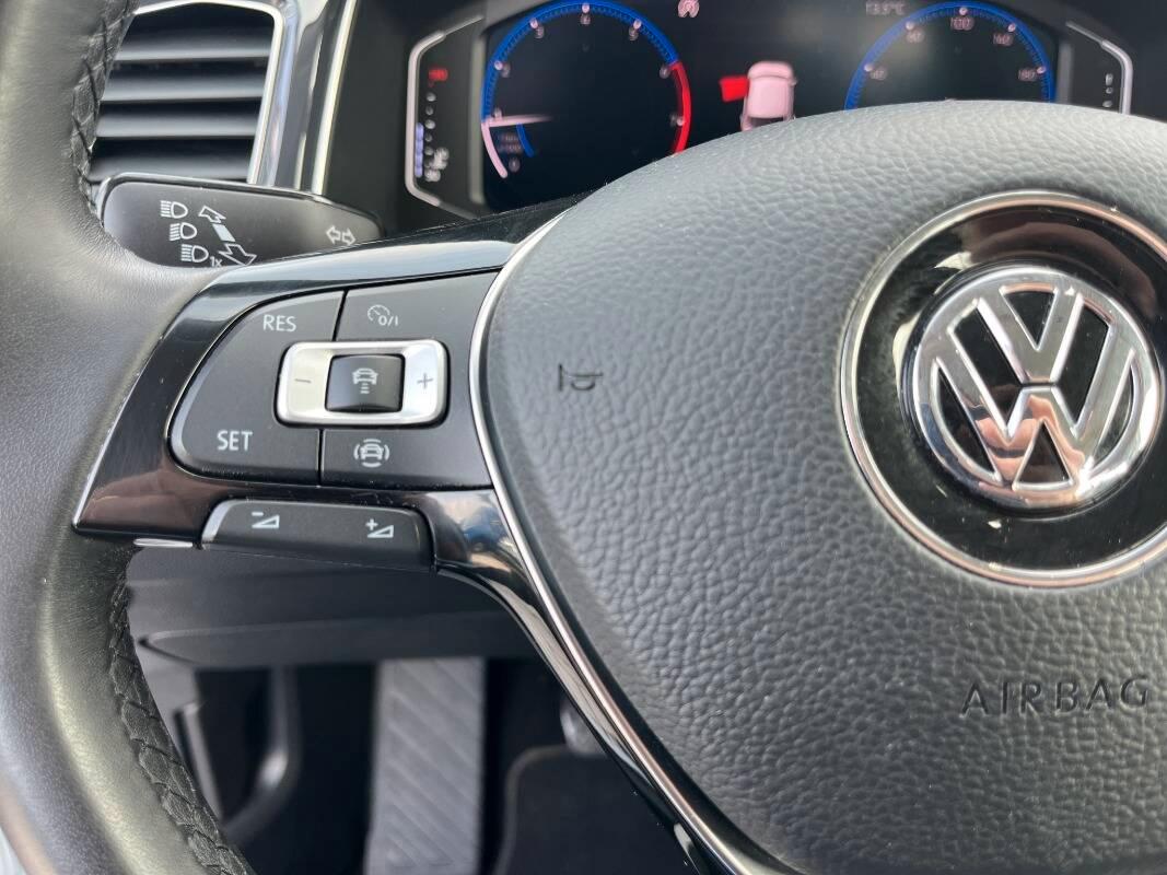 Volkswagen T-Roc 1.0 tsi Advanced