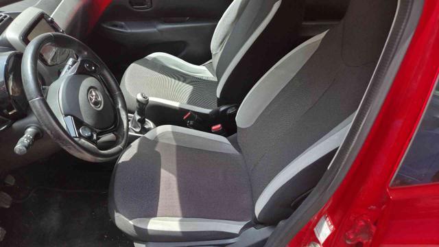 TOYOTA Aygo 1.0 VVT-i 69 CV 5 porte x-clusiv