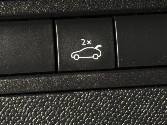 PEUGEOT 3008 PureTech Turbo 130 Allure 360/Full-led/Ambient lig