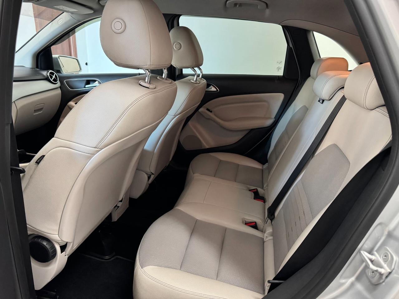 Mercedes-benz B 180 CDI Automatic Executive 12/2014 OK NEPOATENTATI