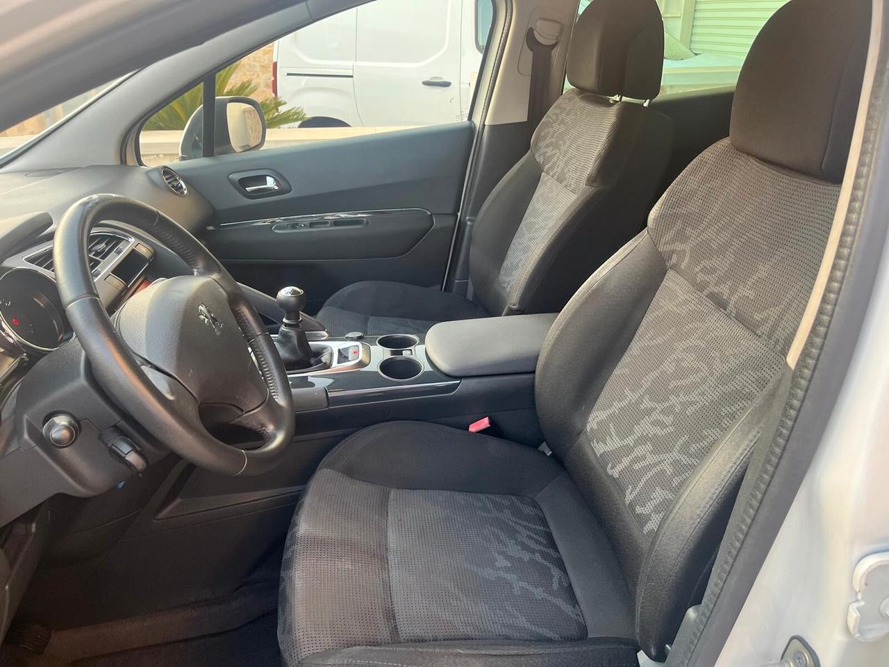 Peugeot 3008 1.6 HDi 112CV Tecno