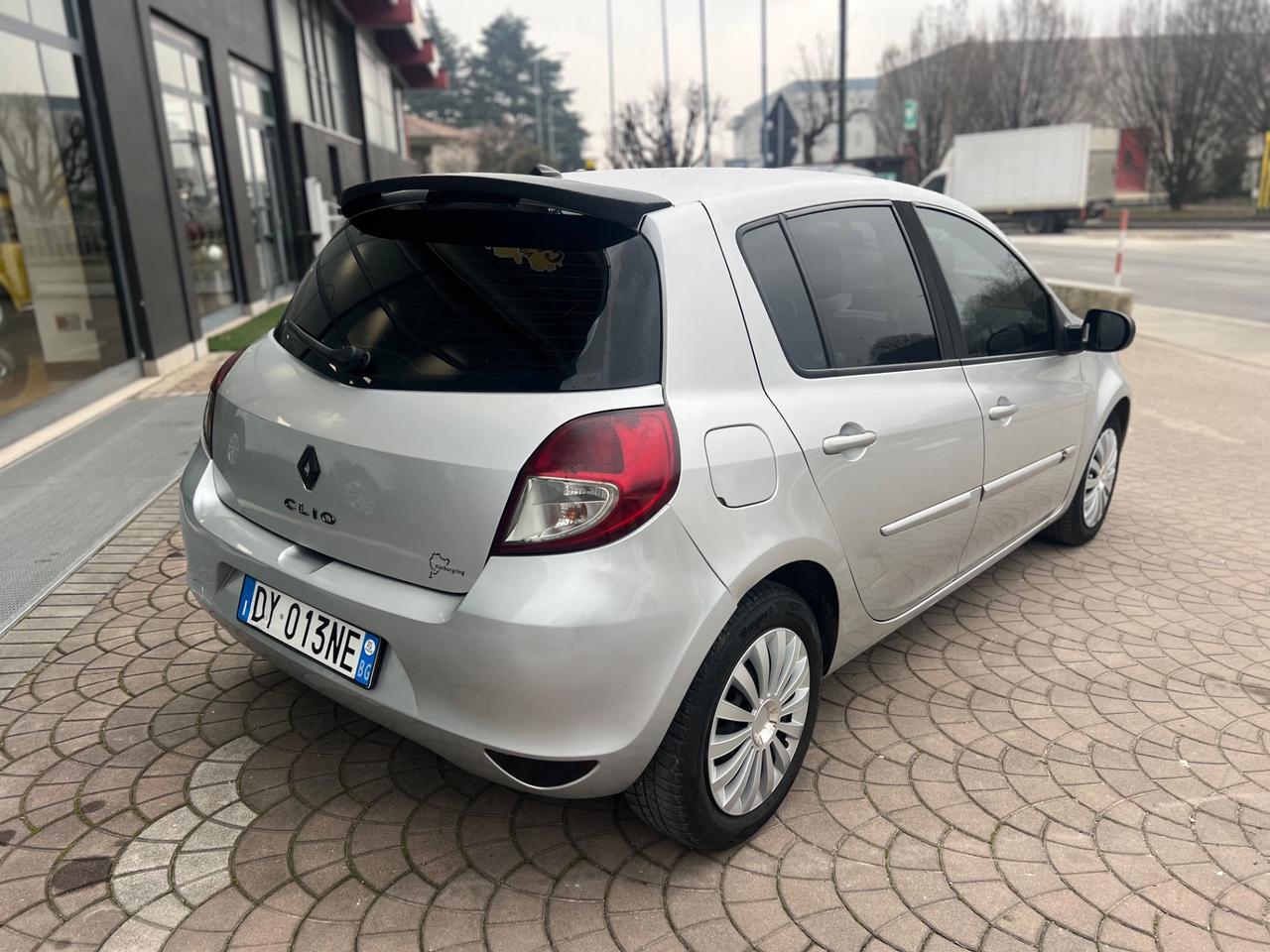 Renault Clio 1.2 benz - GARANZIA 12 MESI