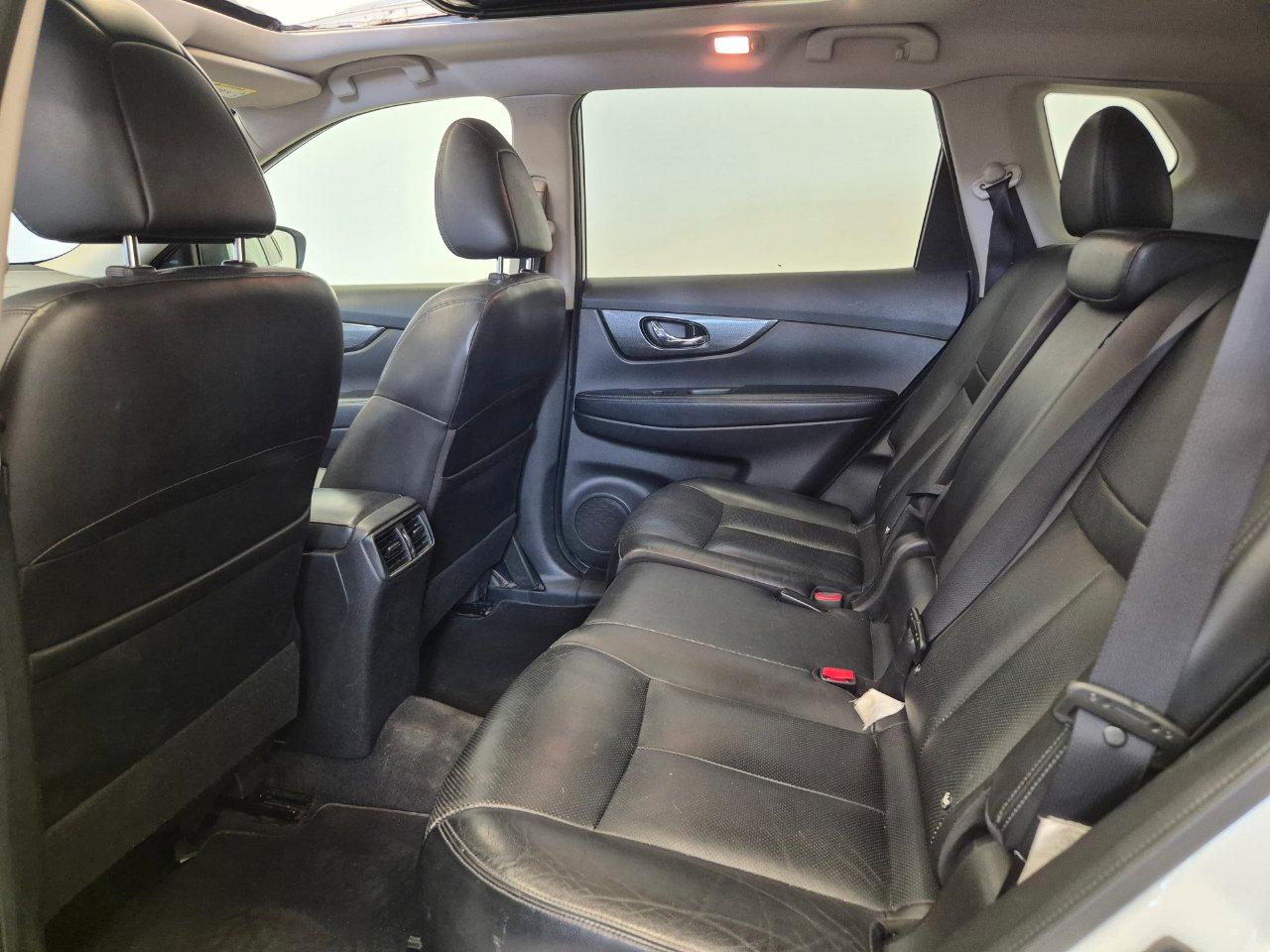 Nissan X-Trail 1.6 dci Tekna 2wd 7p.ti - NEOPATENTATI - Cam 360 - Cruise/Lim - Tetto