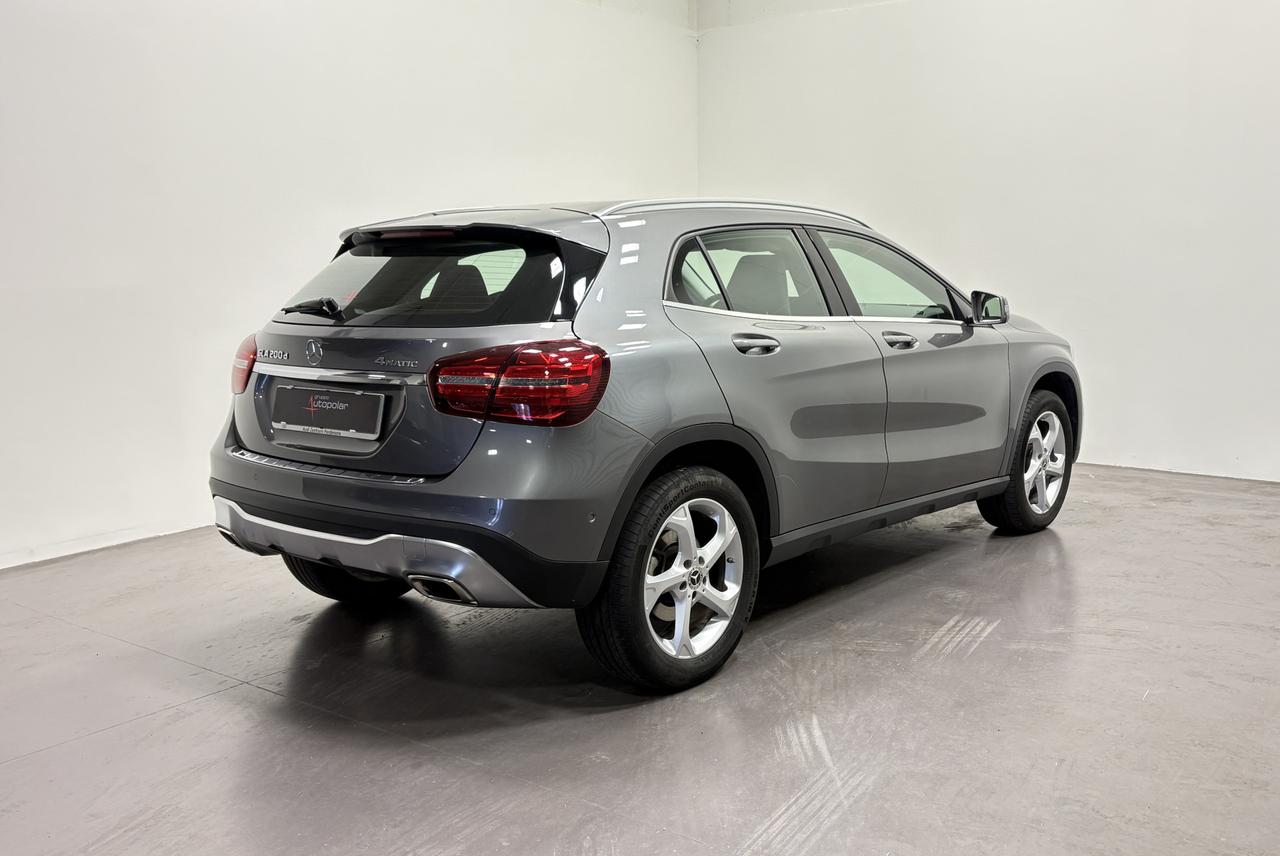 Mercedes-Benz GLA 200 D 4MATIC AUTO SPORT
