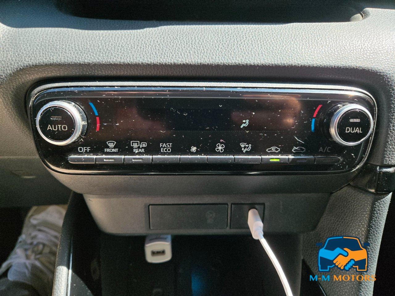 Toyota Yaris 1.5h Style