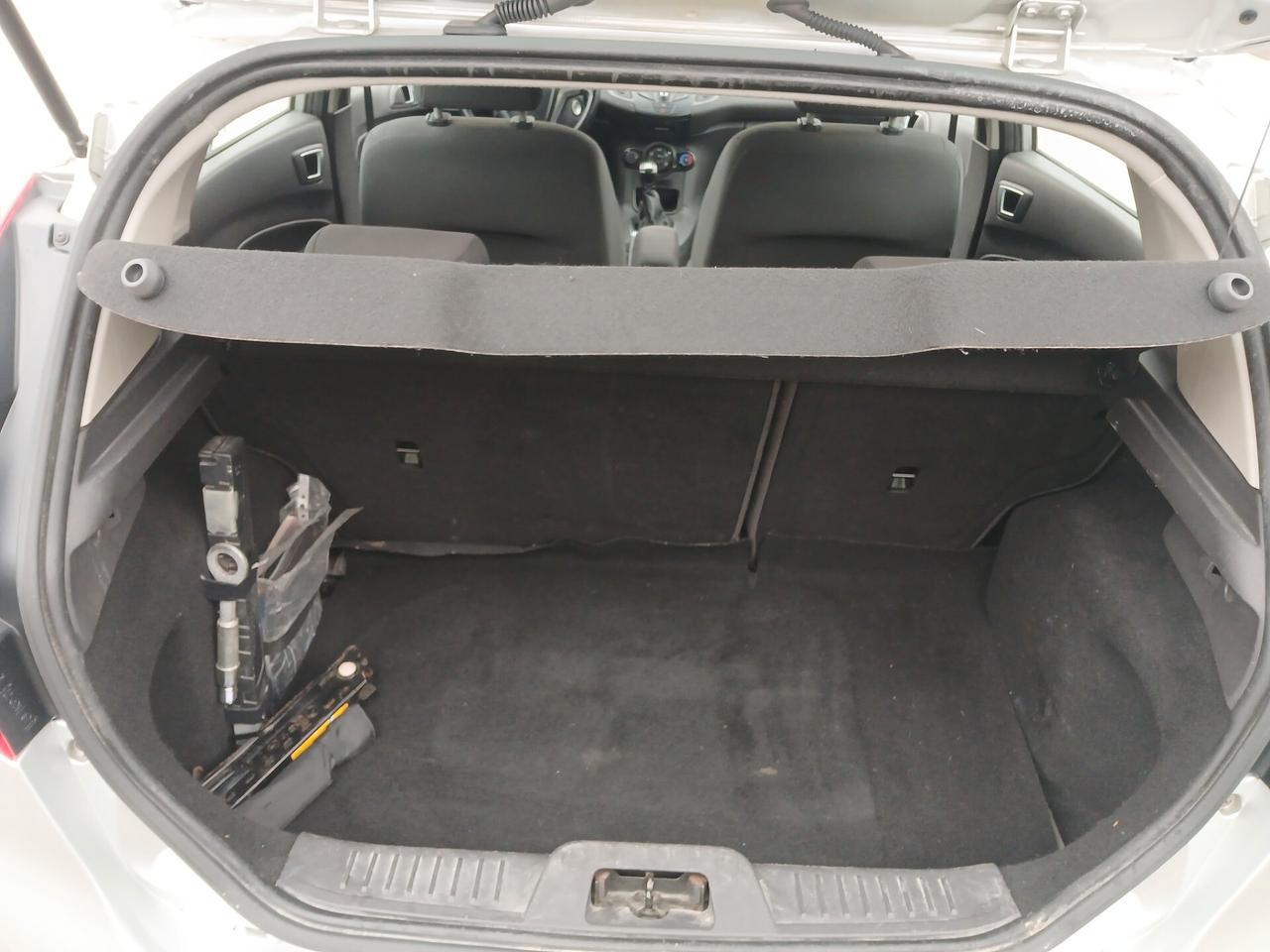 FORD FIESTA 1.4 Bz- GAS GPL 2013