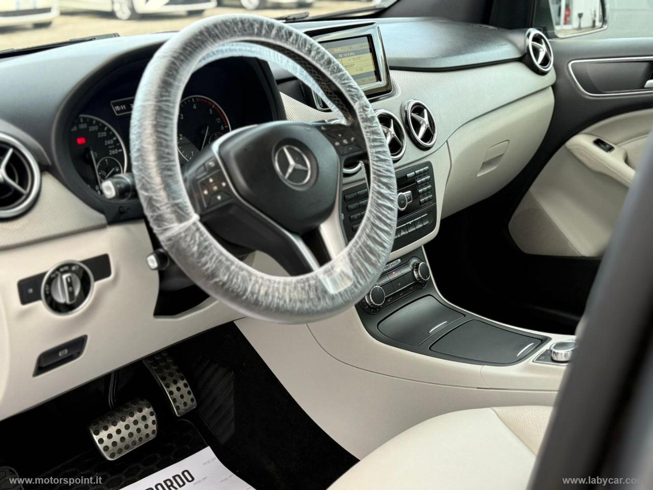 MERCEDES-BENZ B 180 CDI BlueEFFICIENCY Premium