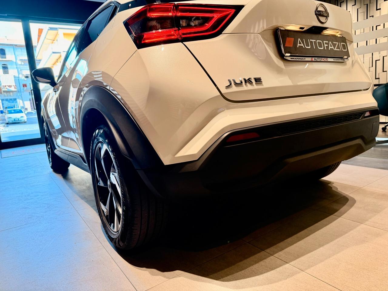 Nissan Juke 1.0 DIG-T 114 CV Acenta Business