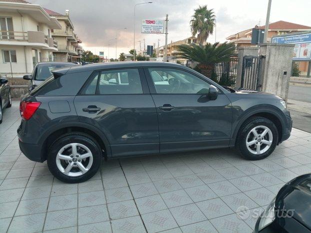 Audi q2 1.6 tdi 116 cv business