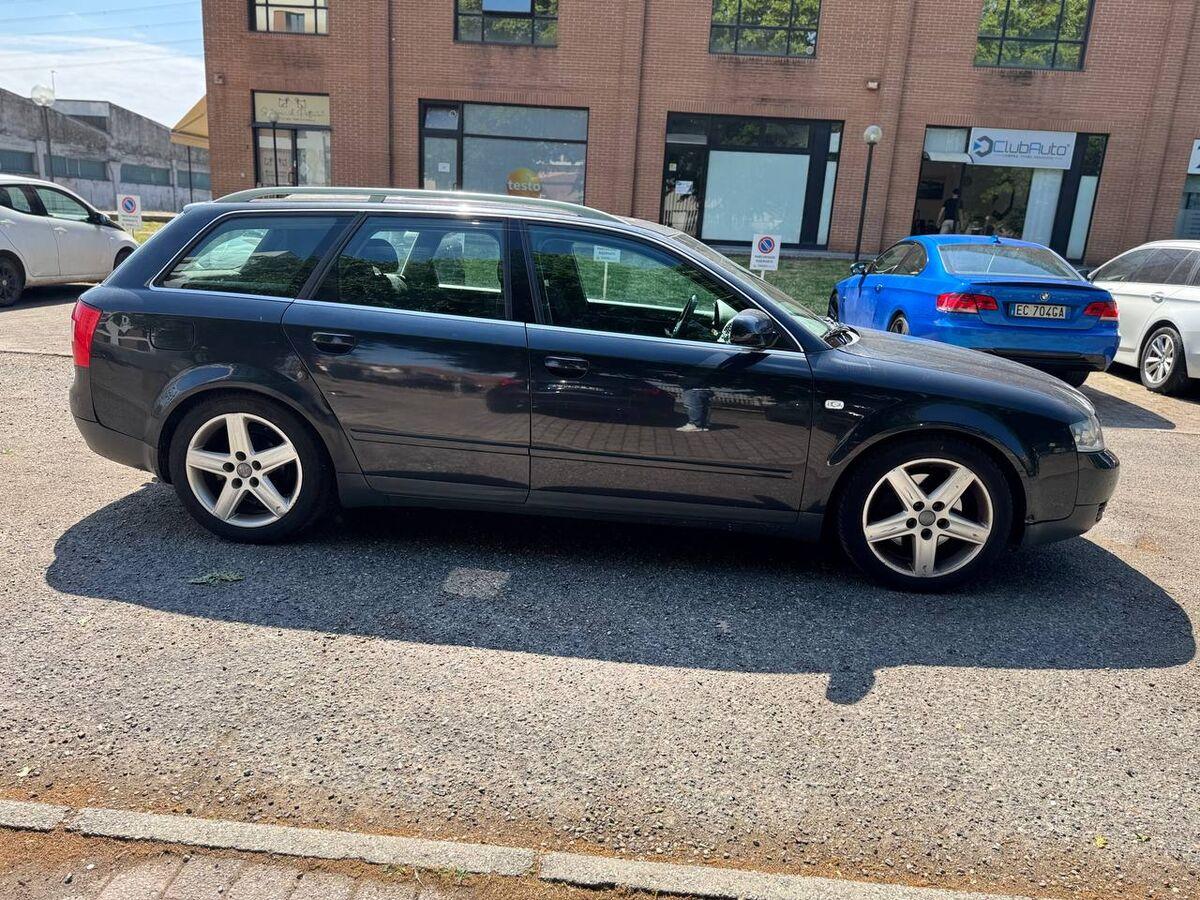 Audi A4 Avant 2.5 V6 tdi 163cv
