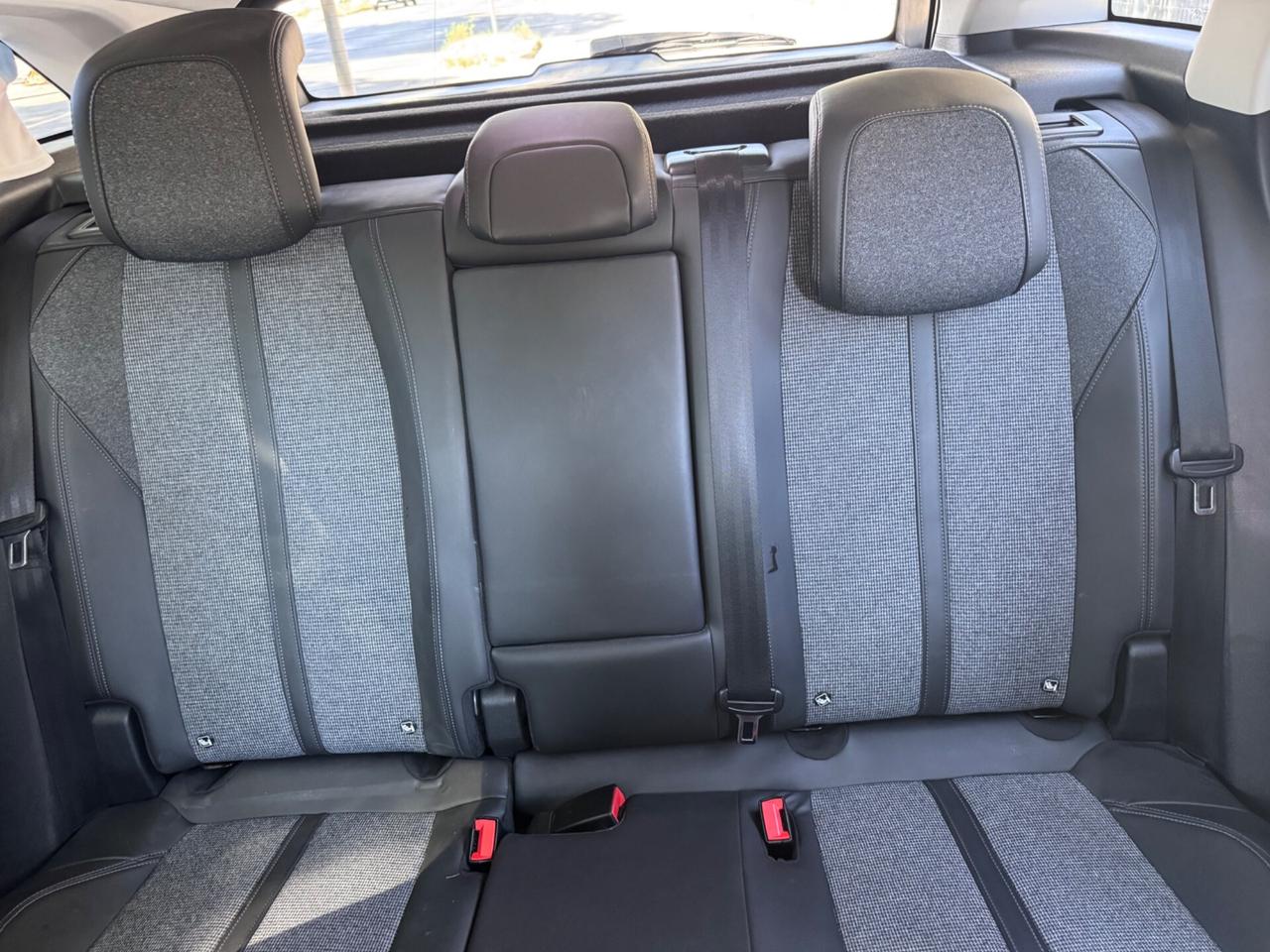 Peugeot 3008 1.2 PureTech Turbo 130 S&S Allure