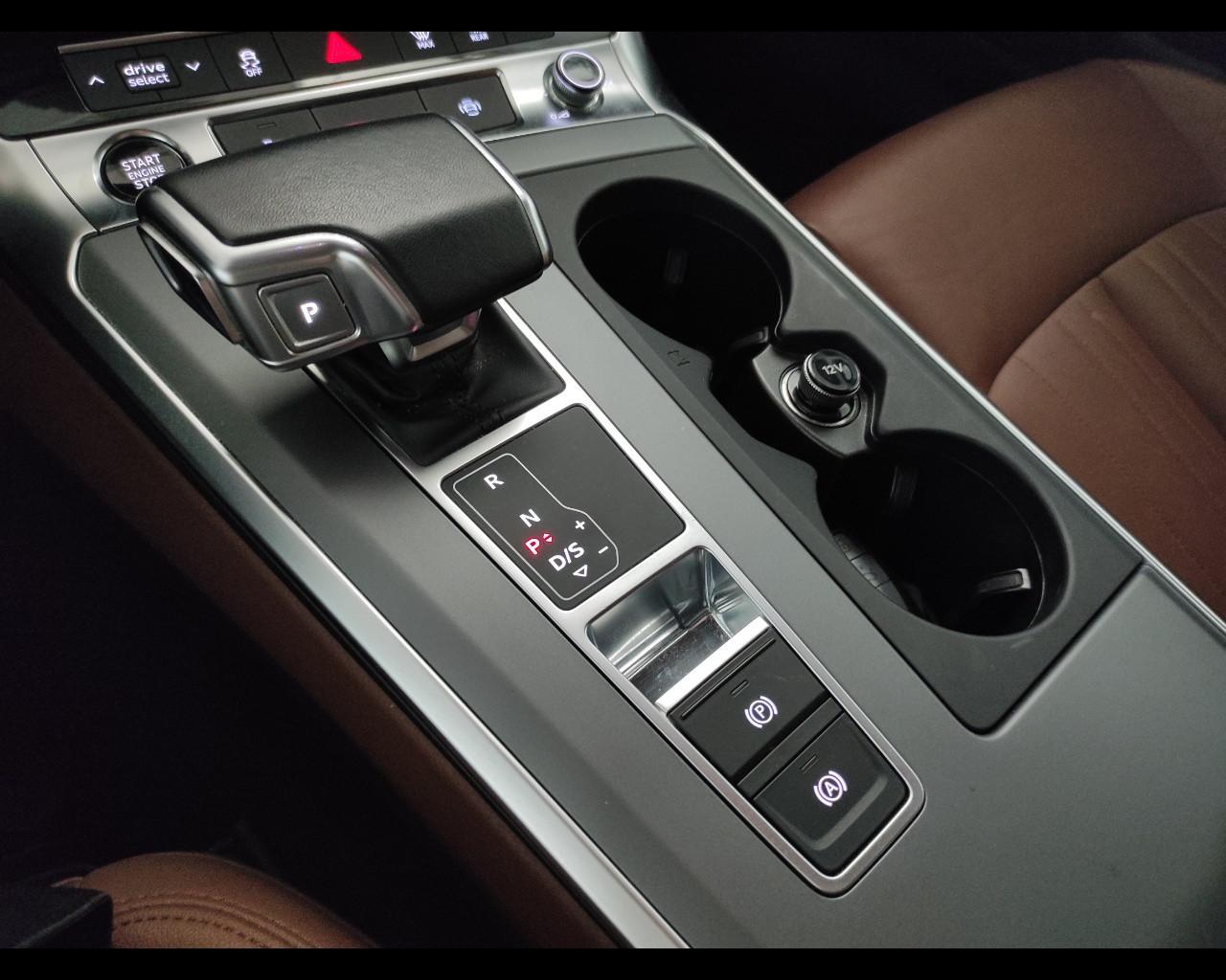 AUDI A6 5ª serie - A6 Avant 40 2.0 TDI quattro ultra S tronic Business