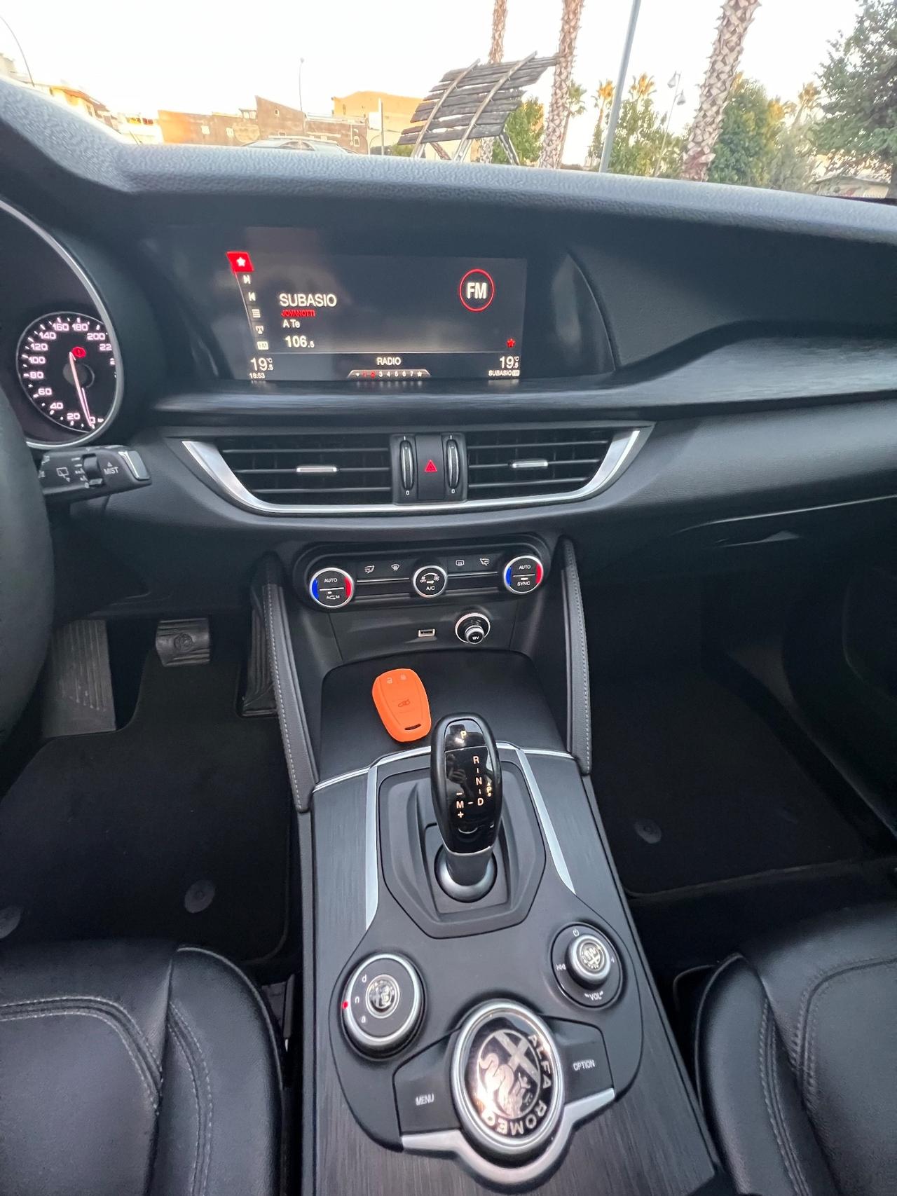 Alfa Romeo Stelvio 2.2 Turbodiesel 180 CV AT8 RWD Super