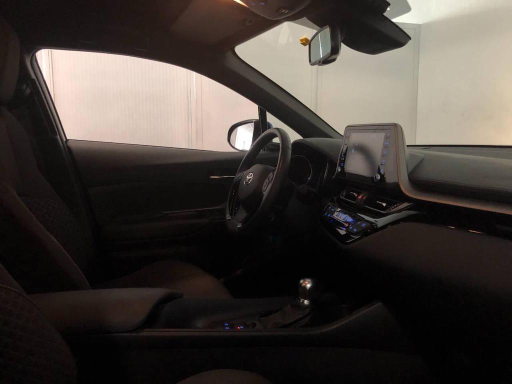 Toyota C-HR 1.8 Hybrid Active E-CVT