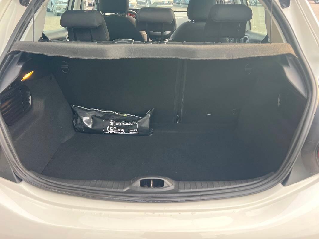 Peugeot 208 1.6 bluehdi Allure 75cv 5p