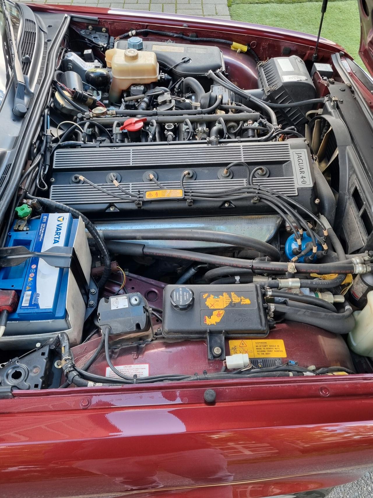 Jaguar XJ40 Sovereign 4.0 ASI ORO
