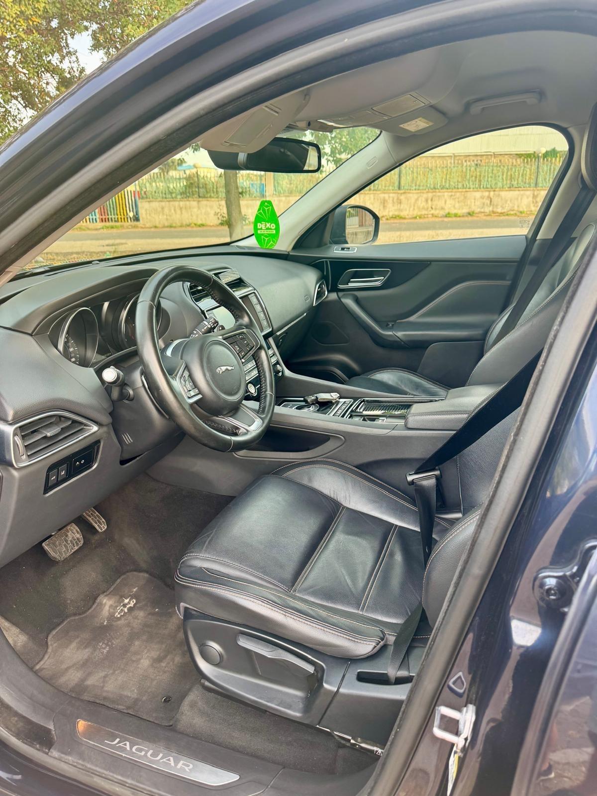 Jaguar F-Pace 2.0 D 180 CV AWD aut. Portfolio