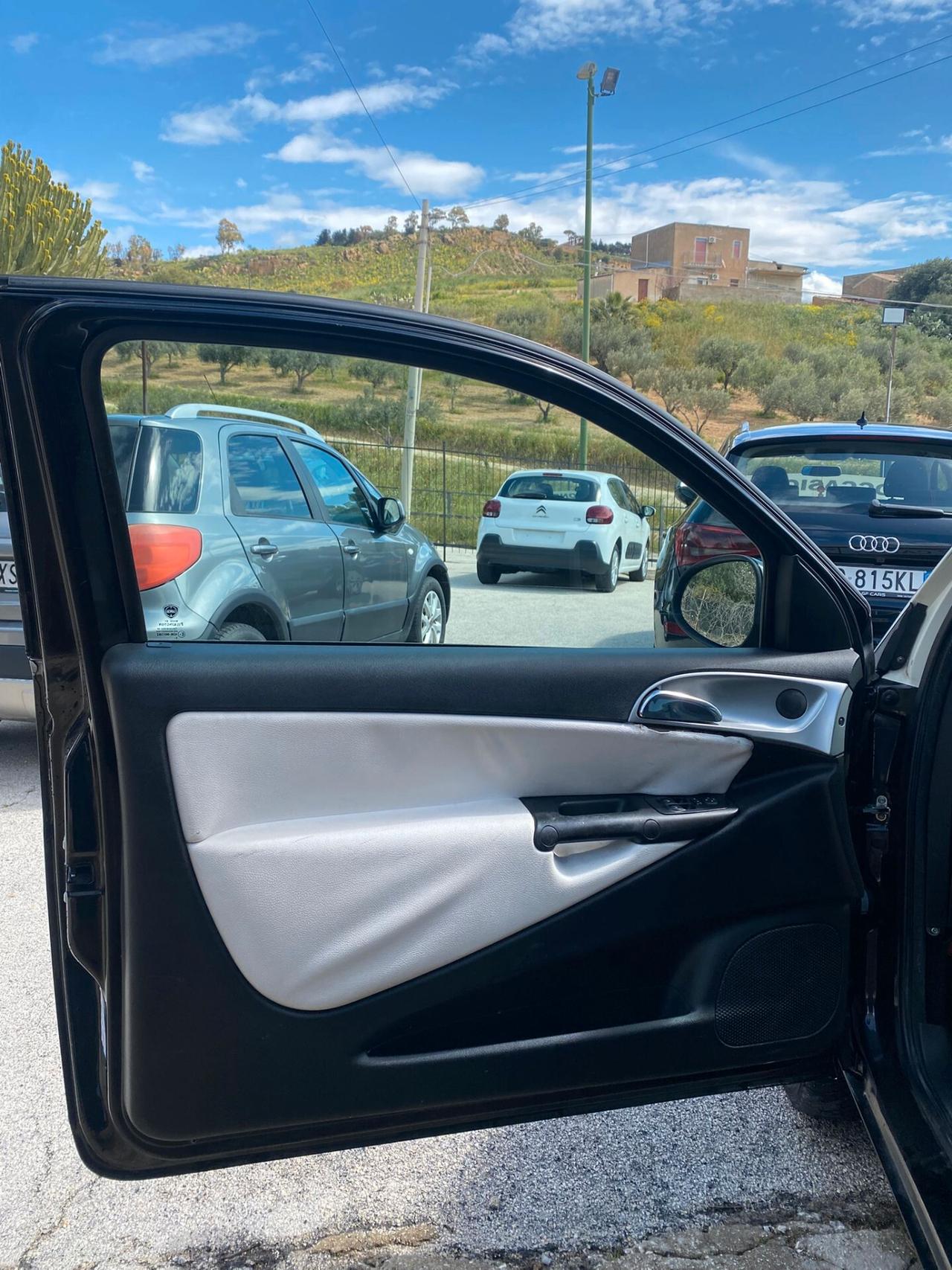 Lancia Ypsilon 1.2 69 CV 5 porte S&S Platinum