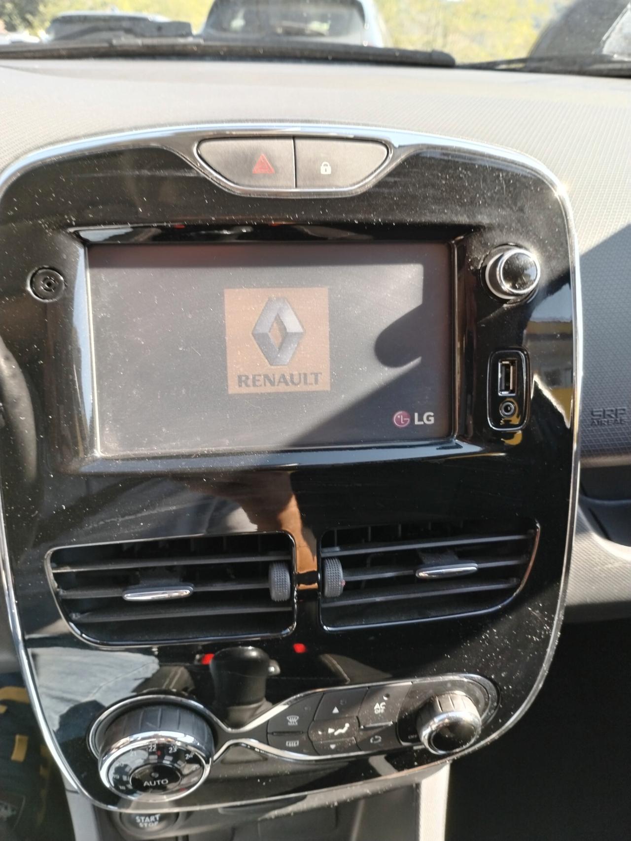 Renault Clio Sporter 1.5 dCi Incidentata