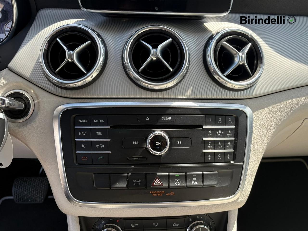 Mercedes-Benz GLA (X156) - GLA 180 d Automatic Executive