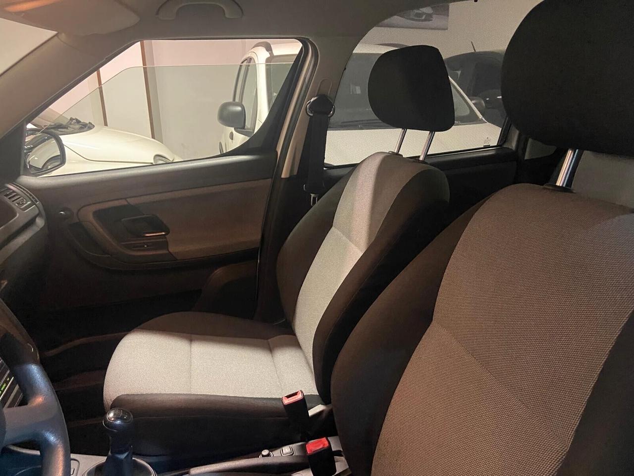 Skoda Roomster 1.2 70CV Style