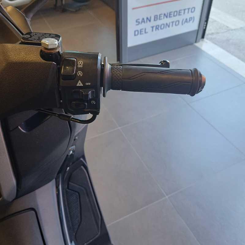 Yamaha N-Max 125 - 2025