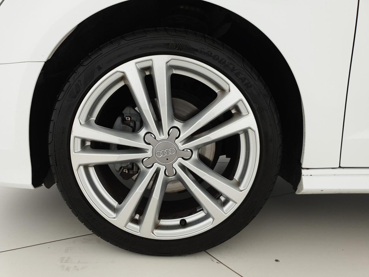 Sportback 30TDI 116CV Admired