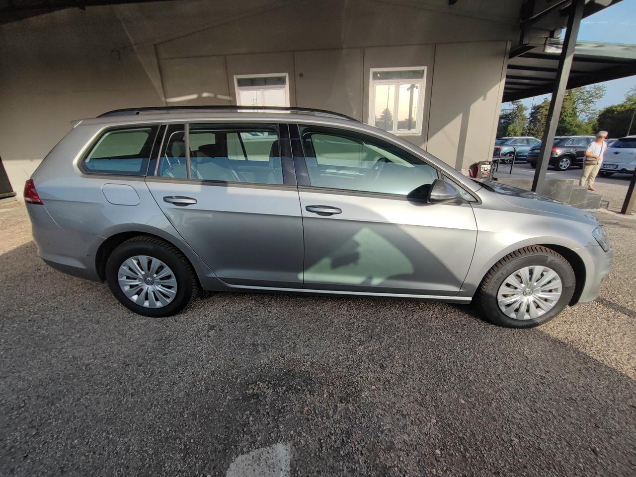 Volkswagen Golf Variant 1.6 TDI 105 CV Trendline BlueMotion Technology