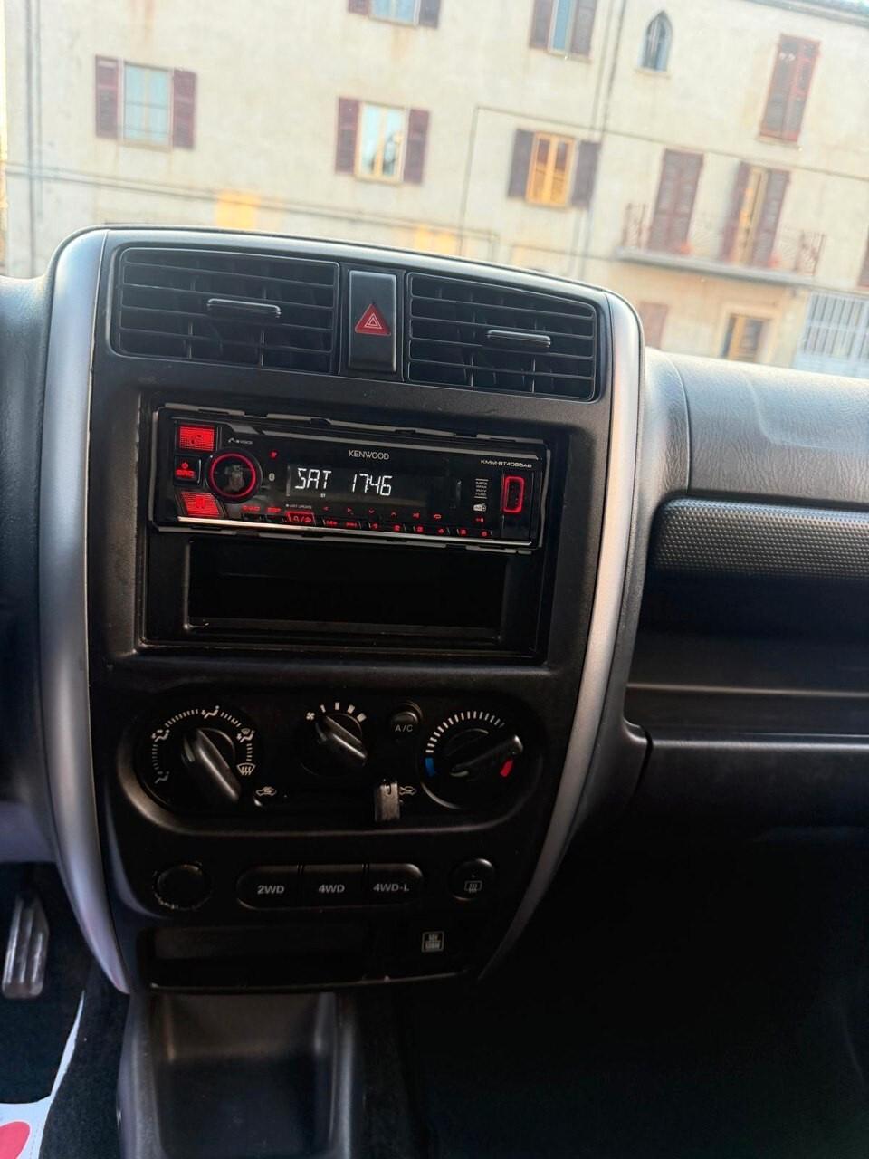 Suzuki Jimny 1.3 4WD