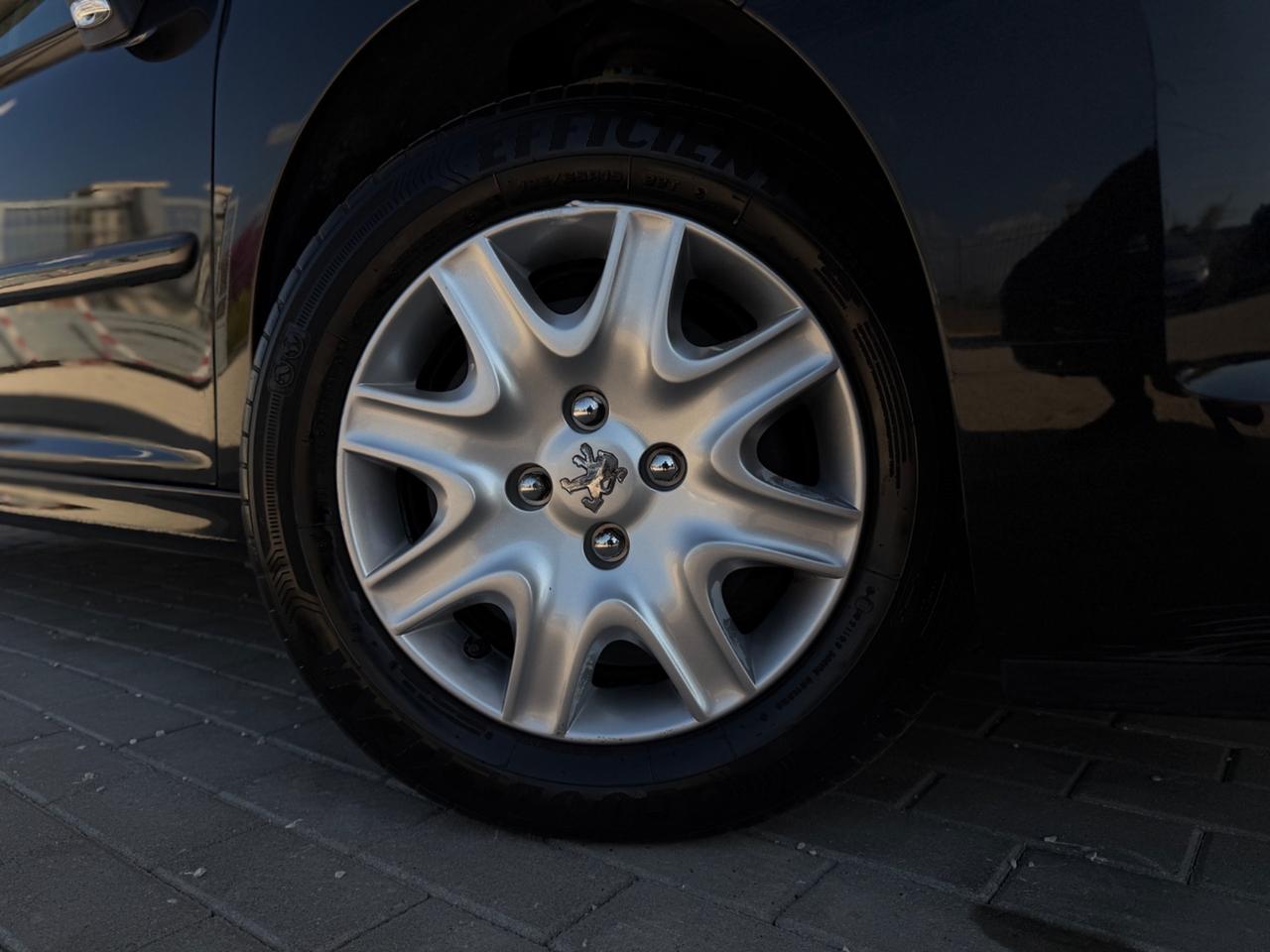 Peugeot 207 1.4 HDi 70CV