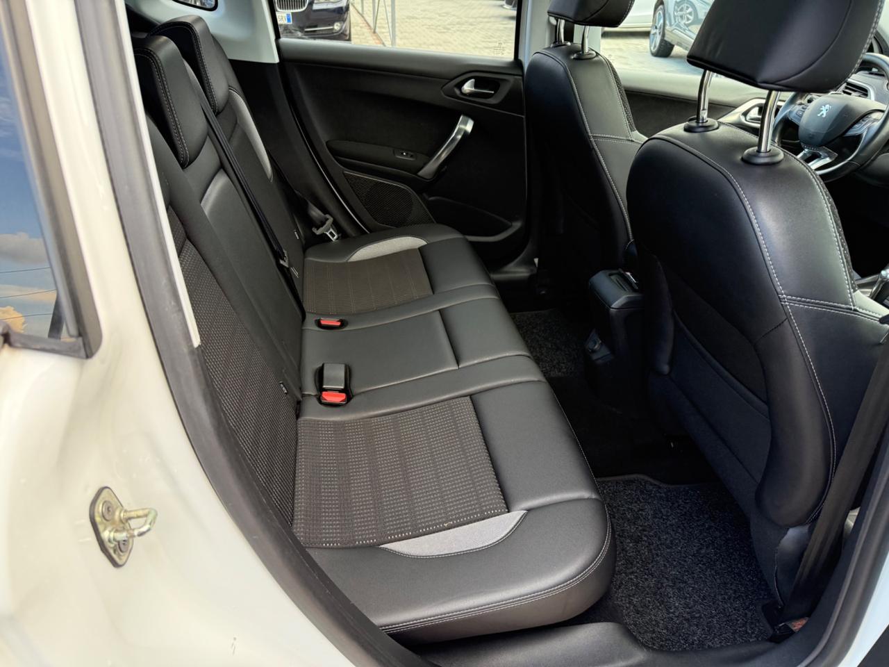 Peugeot 2008 1.6 e-HDi 92 CV Stop&Start ETG6 Allure