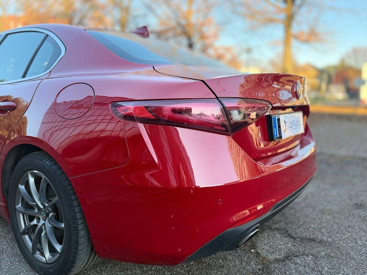 Alfa Romeo Giulia 2.2 t Giulia 150cv