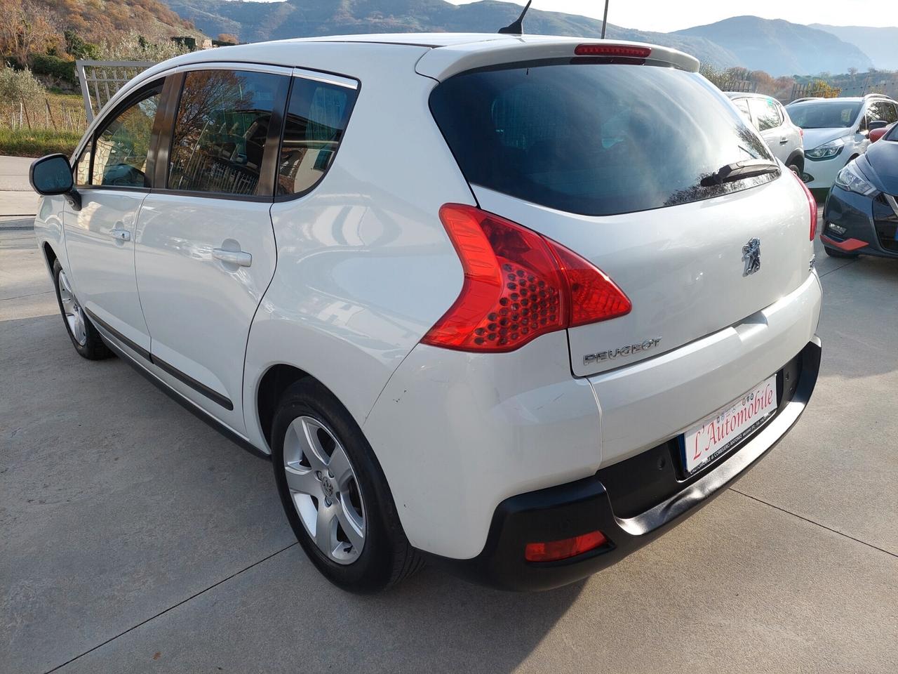 Peugeot 3008 1.6 HDi 110CV cambio robotizzato
