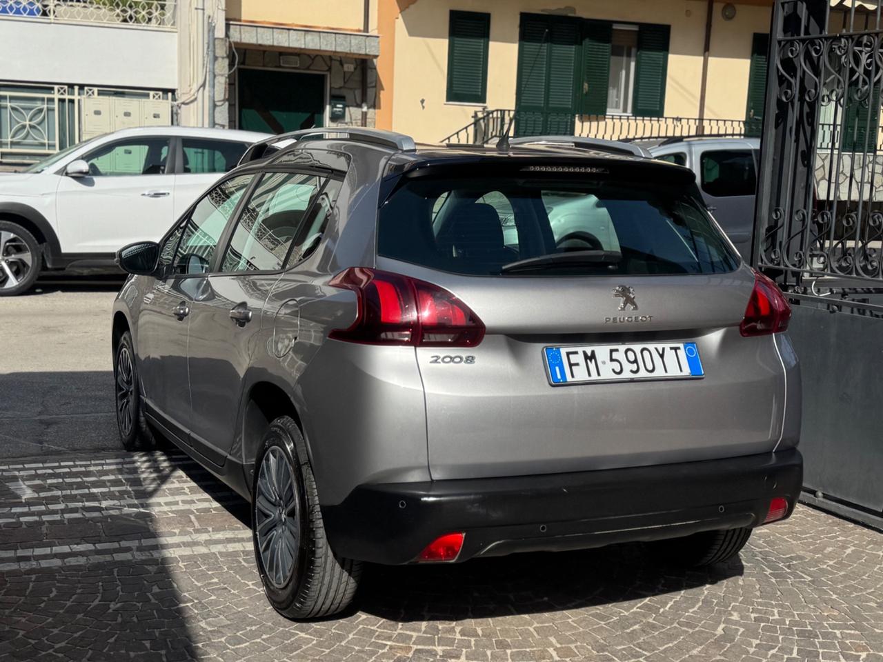 Peugeot 2008 PureTech 82 Allure GPL