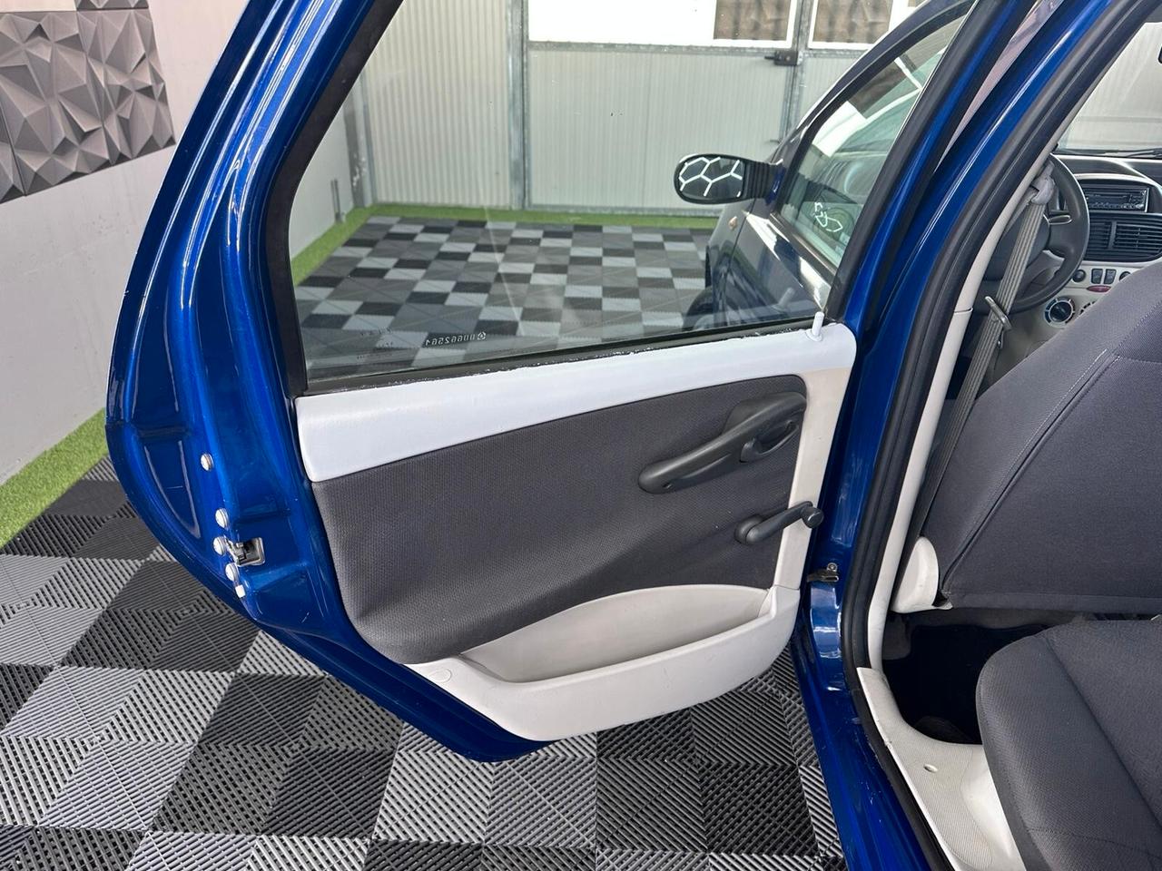 Fiat Punto 1.2 16V 5 porte Emotion