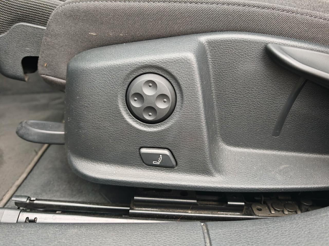 Audi A4 Avant 40 TDI S tronic S-line edition