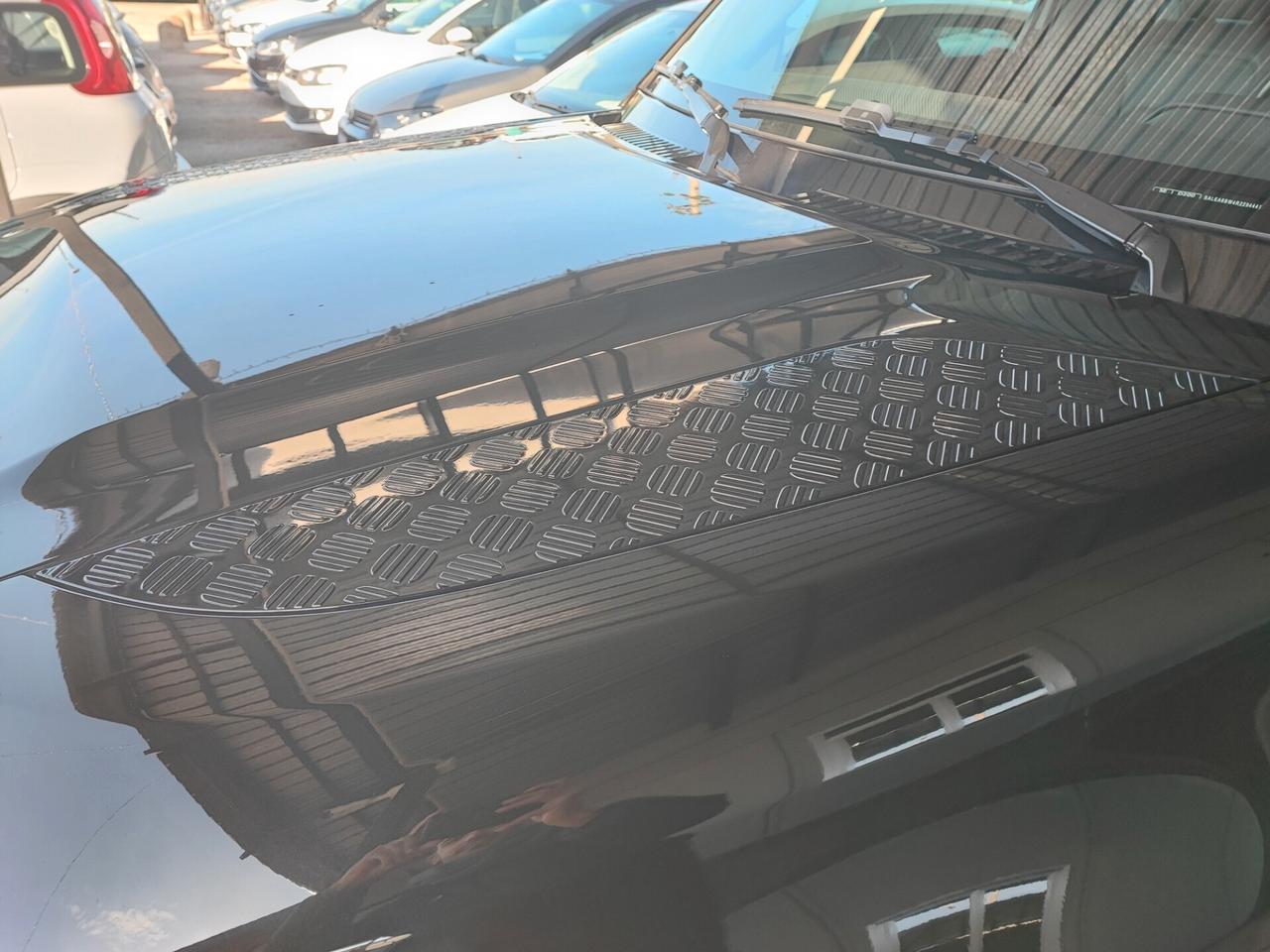 Land Rover Defender 90 3.0D I6 200 CV AWD Auto X-Dynamic SE