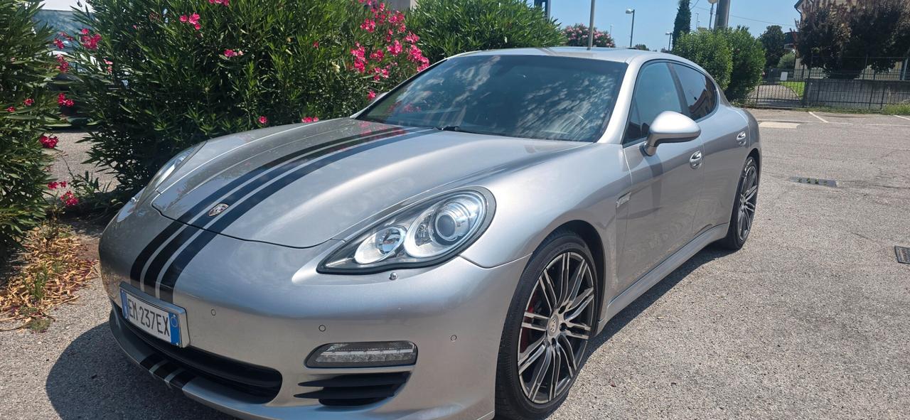 Porsche Panamera 3.0 Diesel tettuccio panoramico la uso tutti. Giorni e appena revisionata
