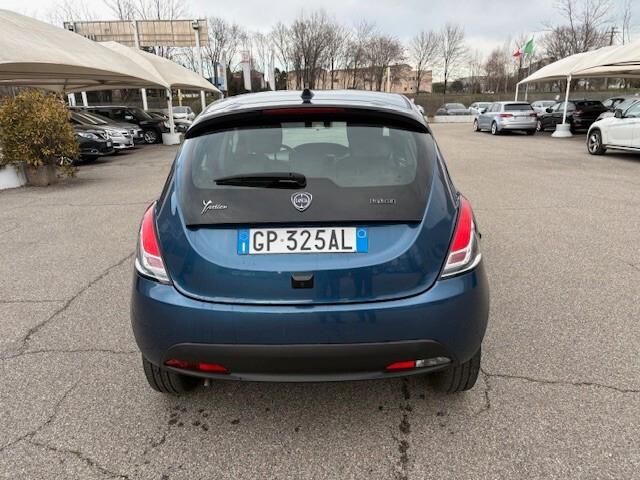 Lancia Ypsilon 1.0 FireFly 5 porte S&S Hybrid Gold Plus