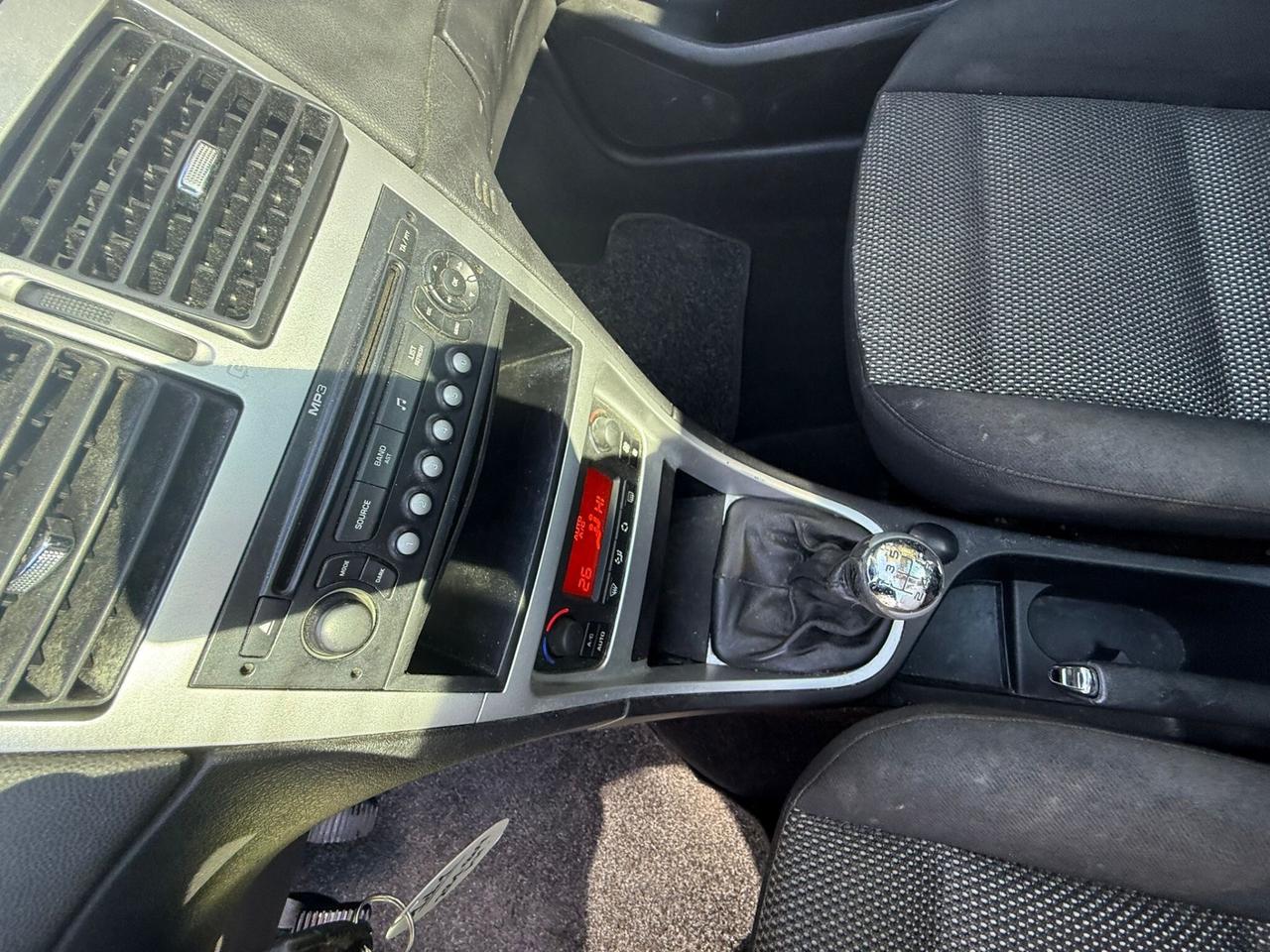 PEUGEOT 307