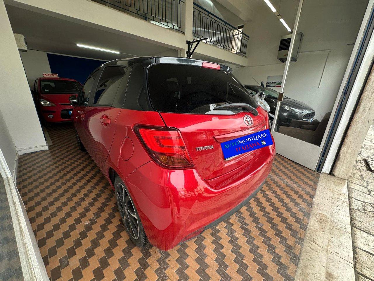 Toyota Yaris 5 Porte Yaris 5p 1.0 Trend Red Edition