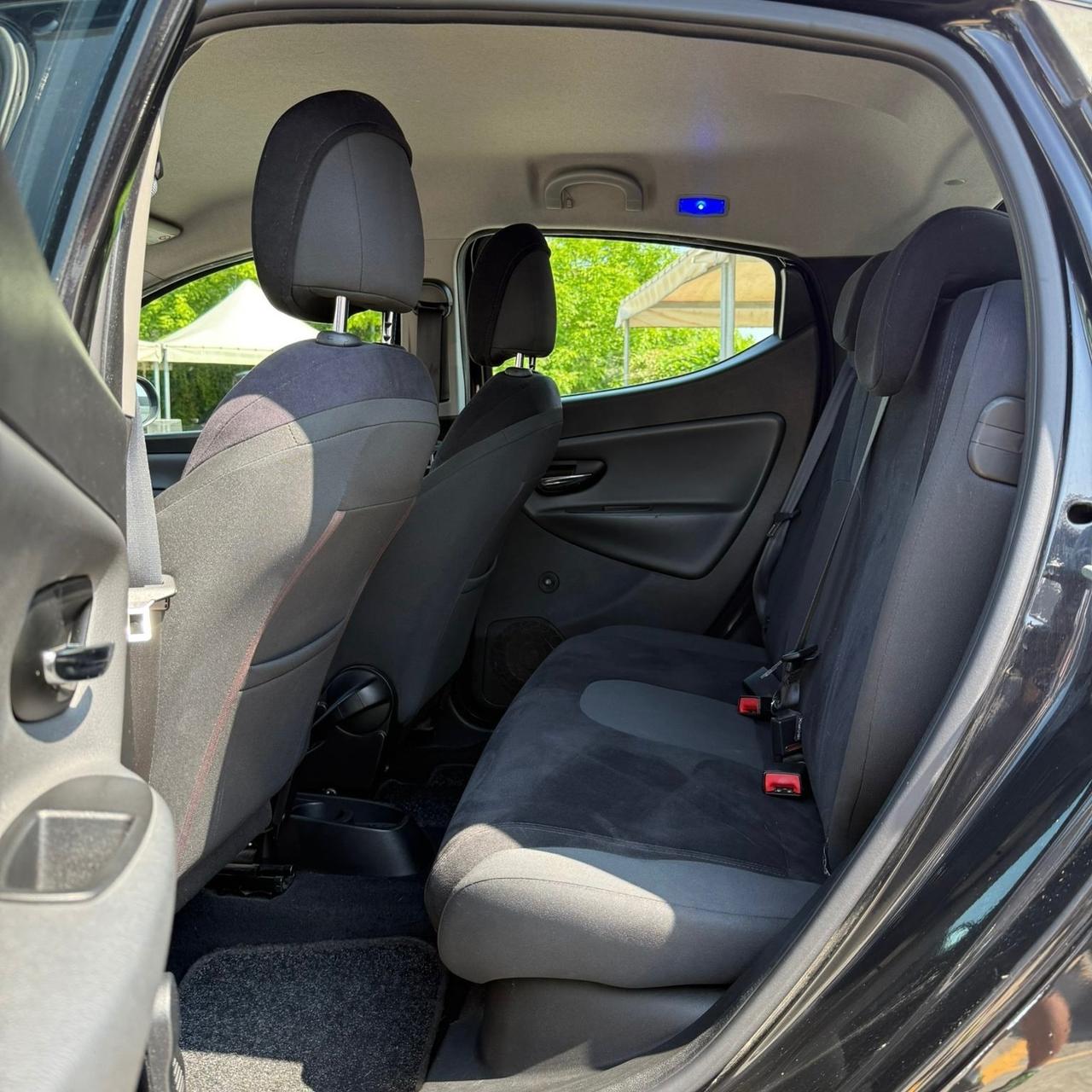 Lancia Ypsilon 1.2 69 CV 5 porte S&S Platinum