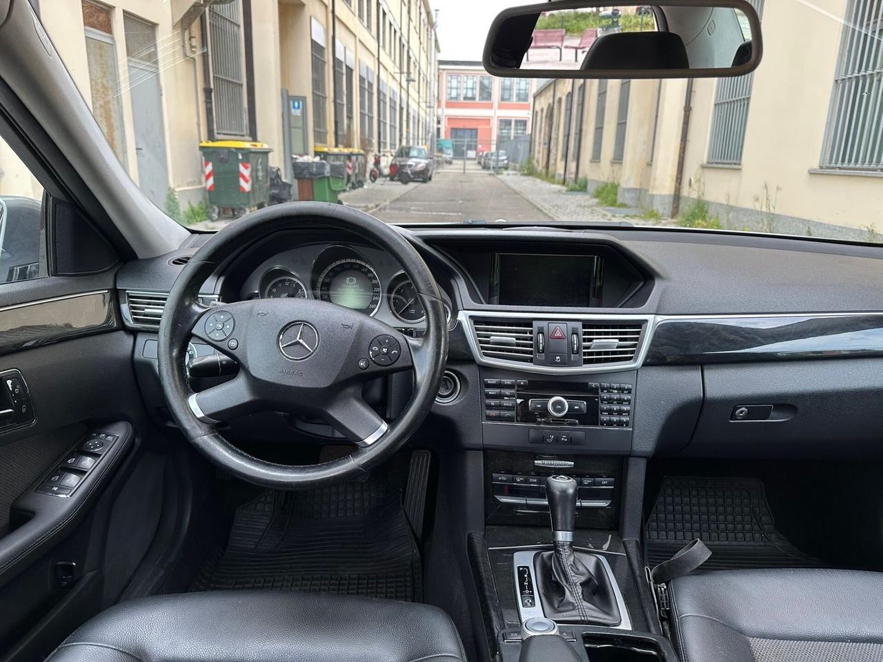 Mercedes-benz E 250 CDI BlueEFFICIENCY Avantgarde