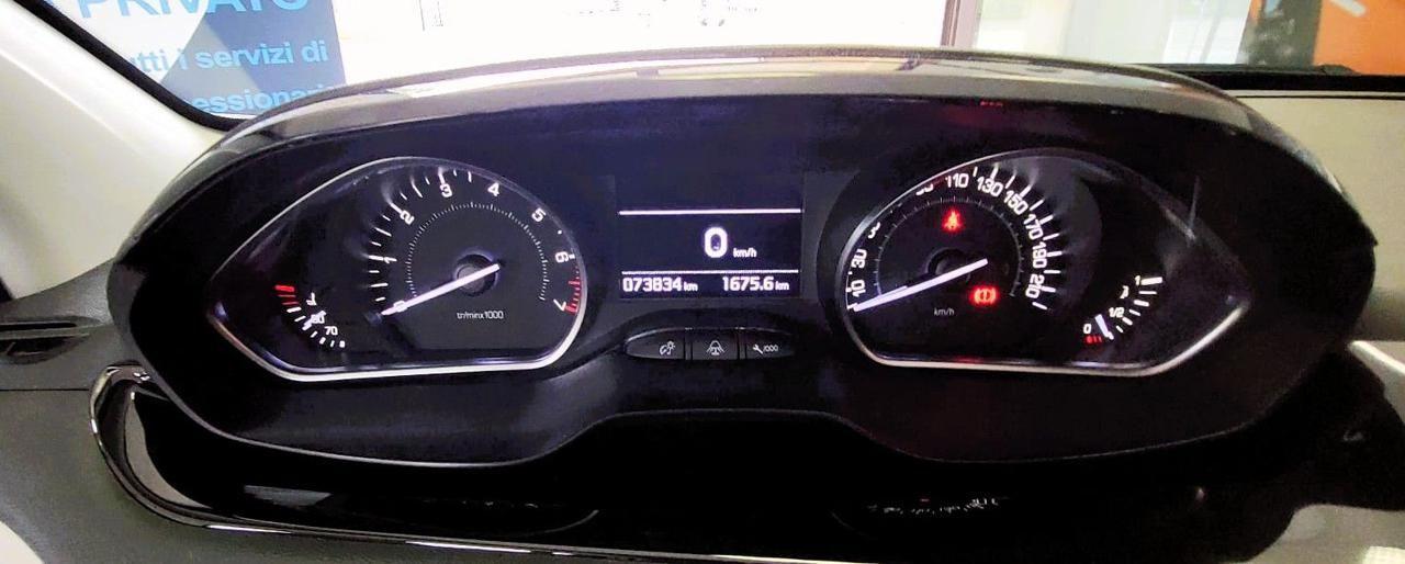 PEUGEOT 208 1° serie PureTech 82 5 porte Allure