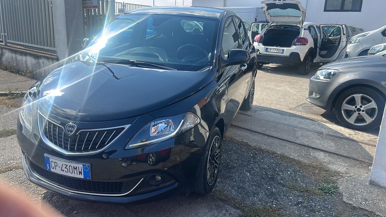 Lancia Ypsilon 1.0 FireFly 5 porte gold