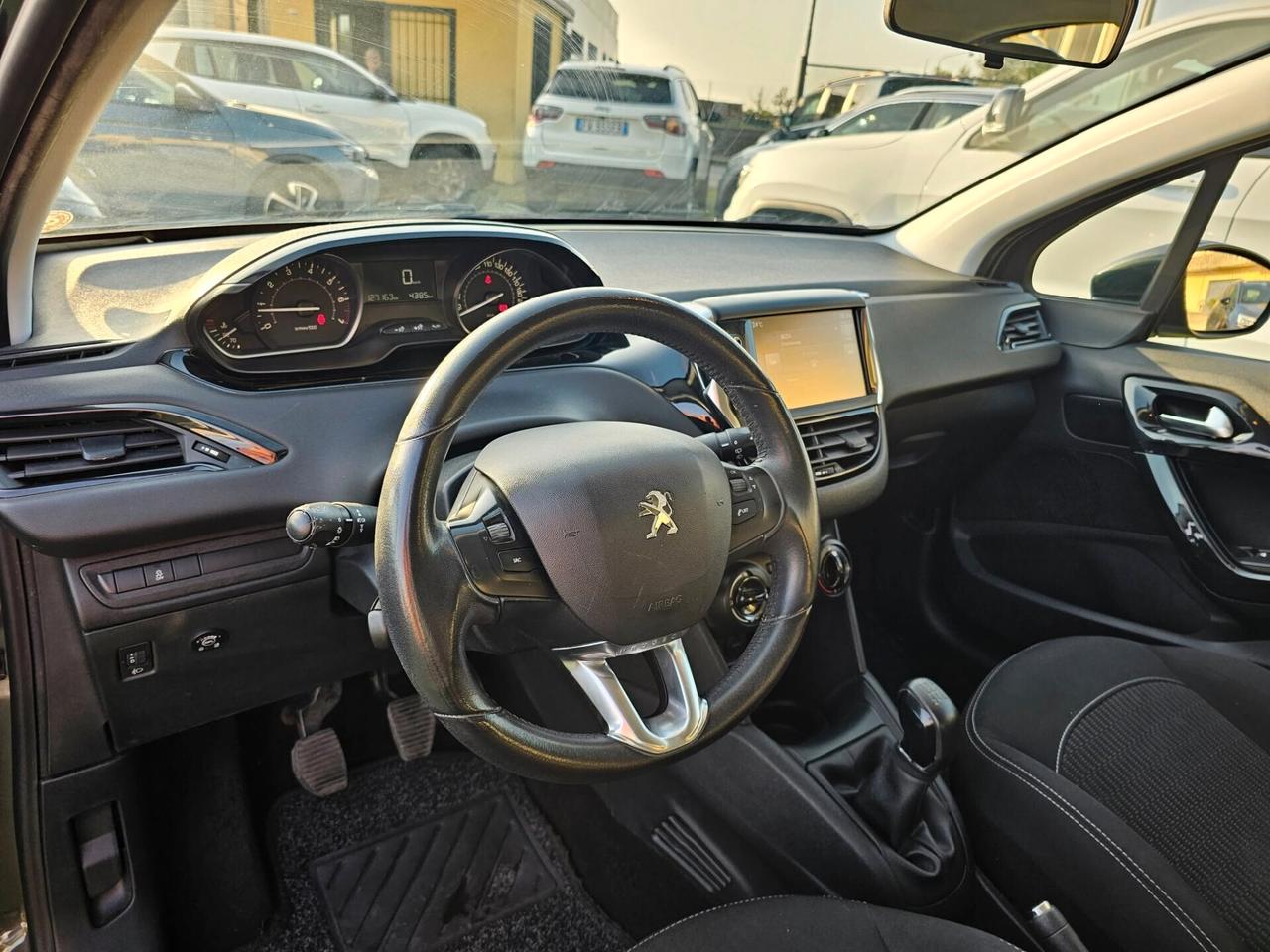 Peugeot 208 PureTech 82 5p. GPL Allure