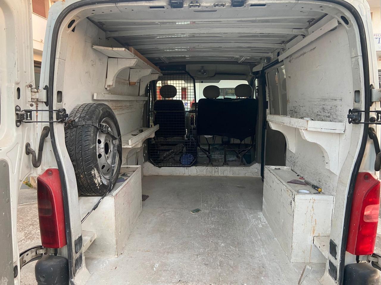 Nissan Interstar