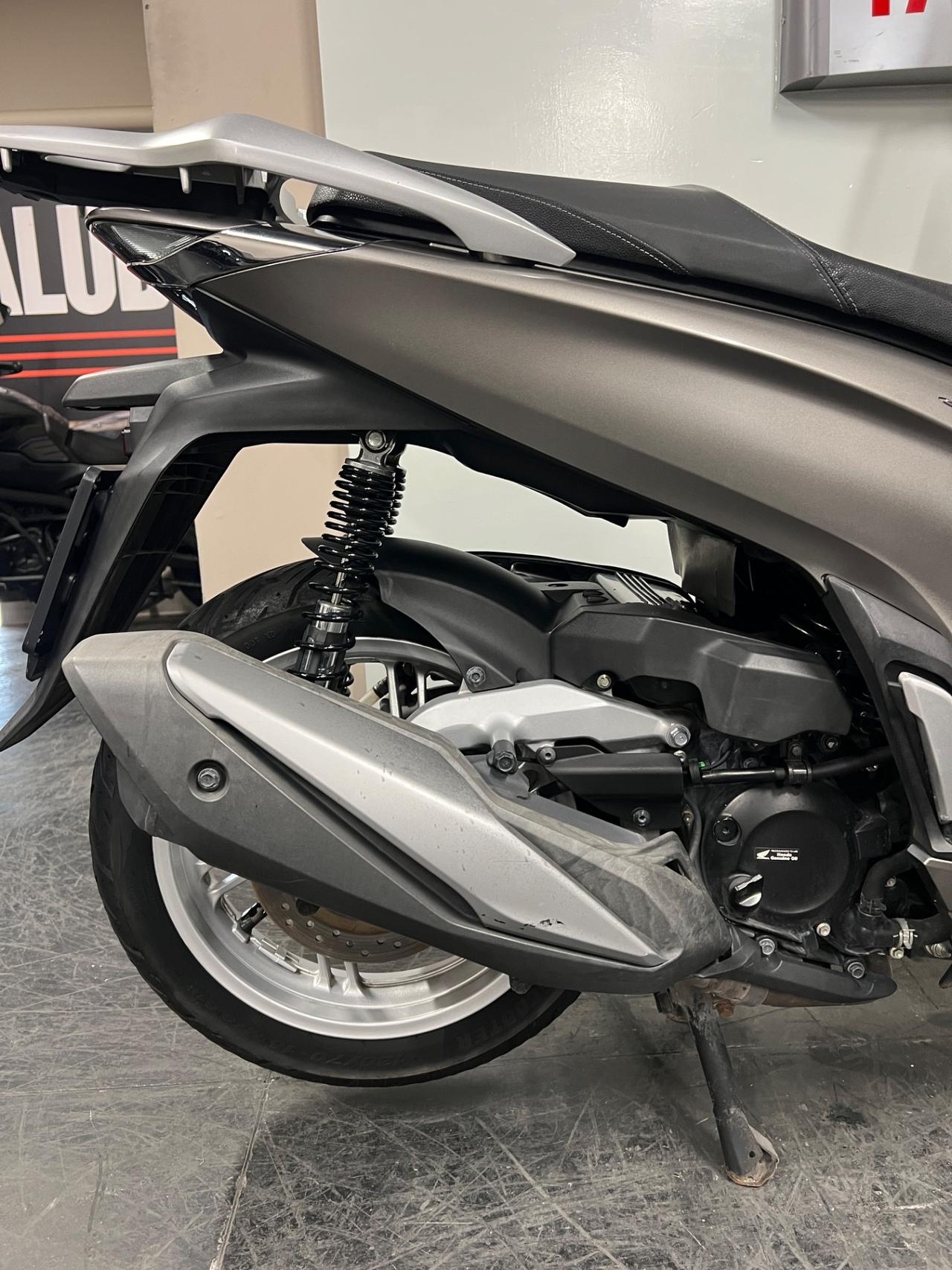 Honda SH 350 i